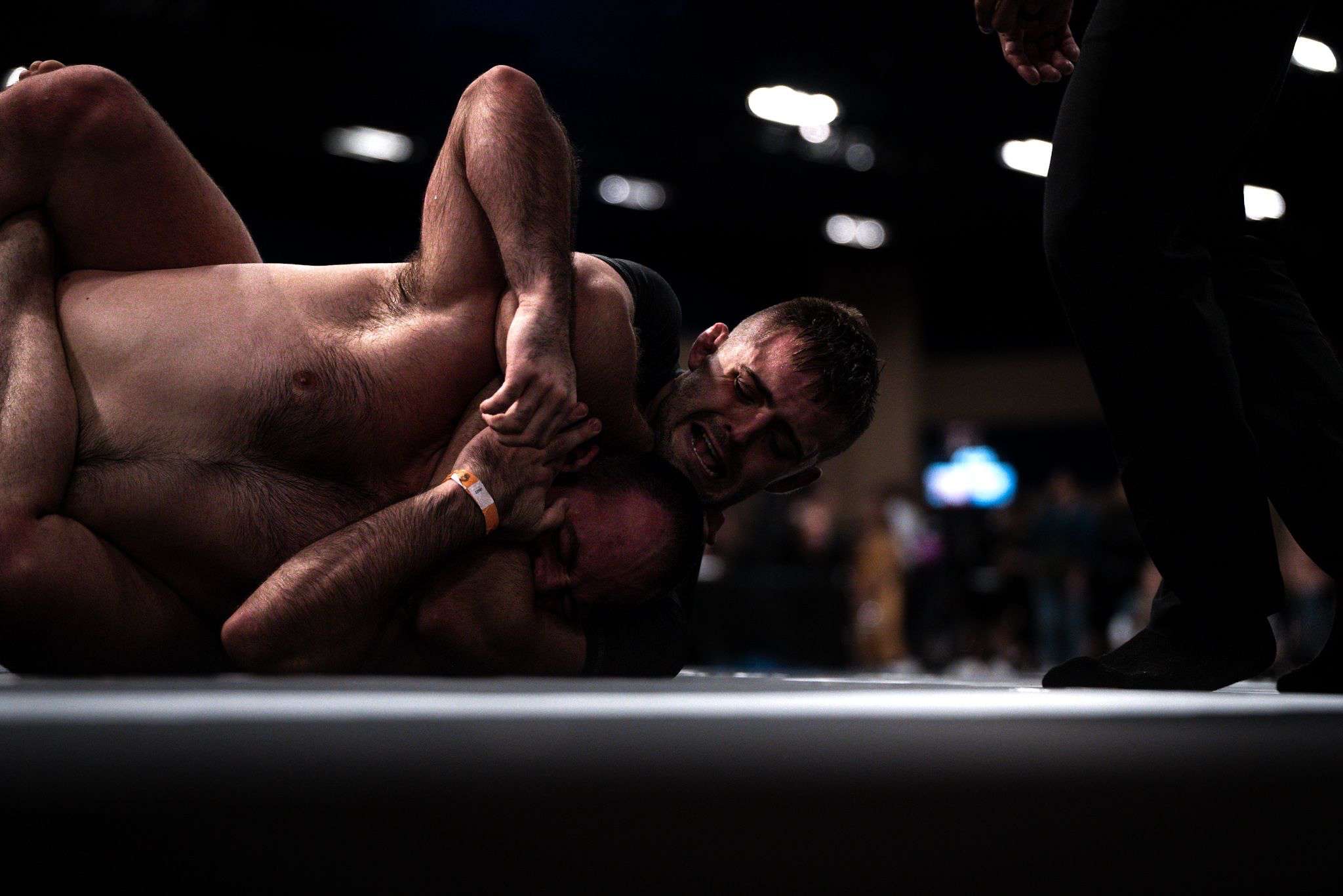 William tackett chokes out competitor of jiujitsu competition